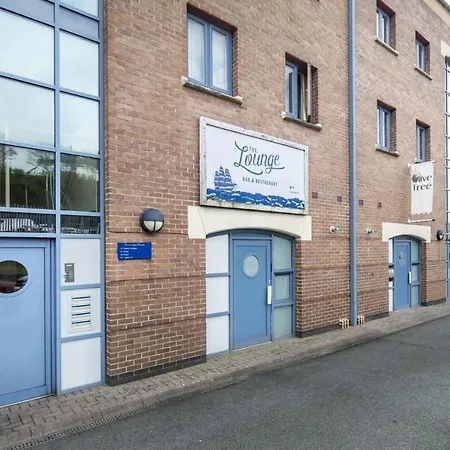 Marina View - 3 Bedroom Apartment - Milford Marina Milford Haven Exterior foto