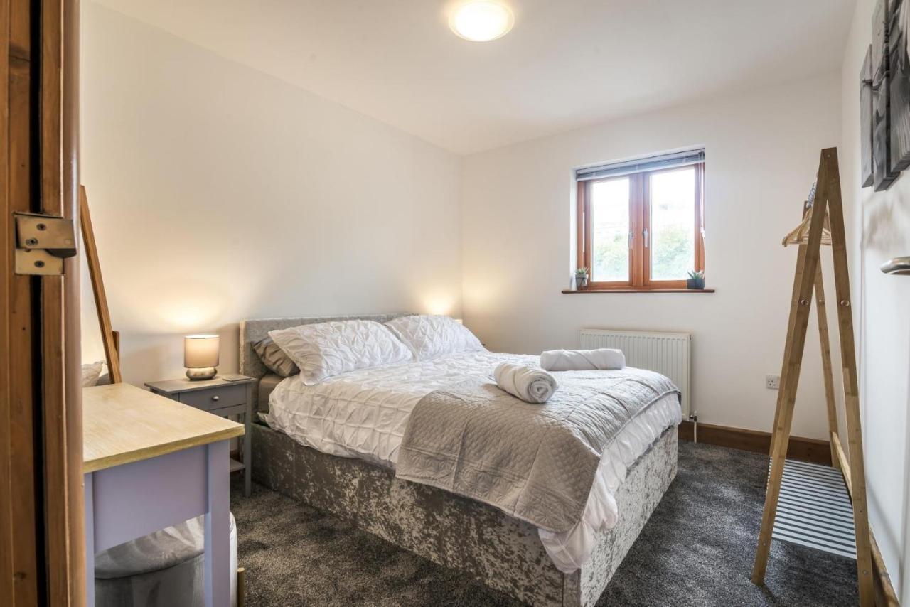 Marina View - 3 Bedroom - Milford Marina Apartment *