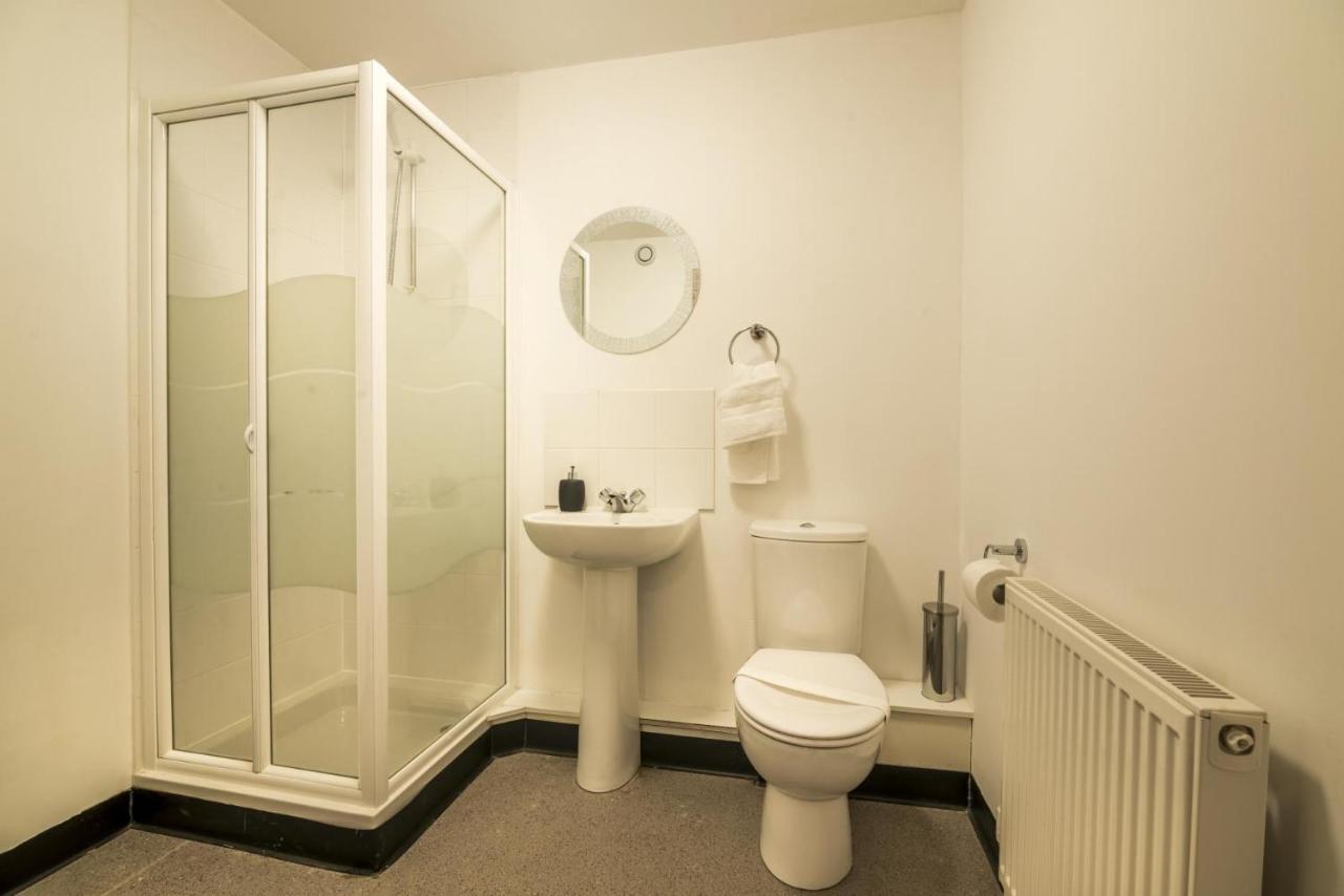 Marina View - 3 Bedroom - Milford Marina Apartment *